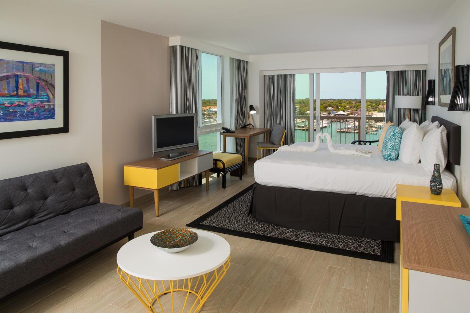 Quarto Premium com Cama King-size, Varanda e Vista do Porto